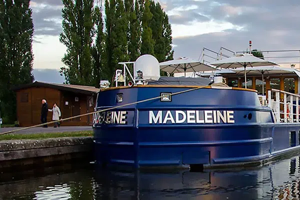 Photo 2 of Madeleine